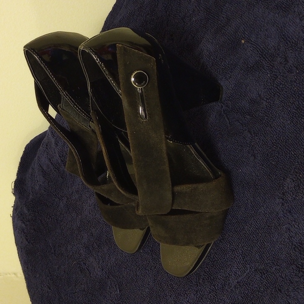 Black heel